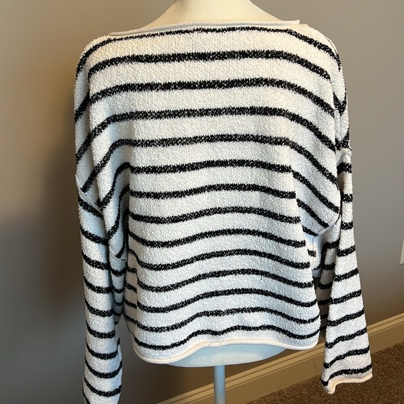 Free People - Bardot Sweater - only worn few times - Picture 10 of 15